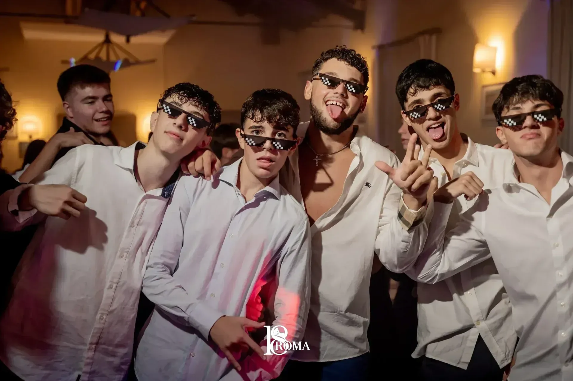 Photobooth con stampe illimitate — Diciottesimo (18 anni) a Formia